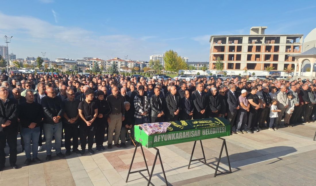 Afyonkarahisar Tabip Odası Başkanı Dr. Alev Türe’nin annesi Zeynep Çelik,