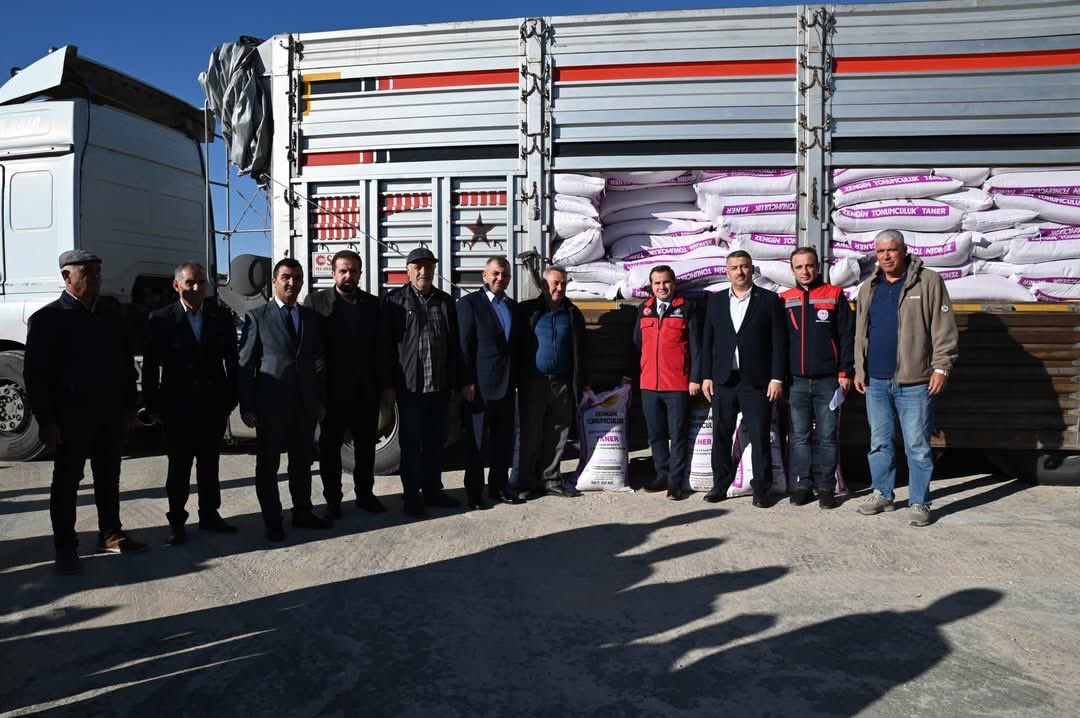 Emirdağ’da çiftçilere 60 ton buğday tohumu desteği 1 Emirdağ’da çiftçilere 60 ton buğday tohumu desteği
