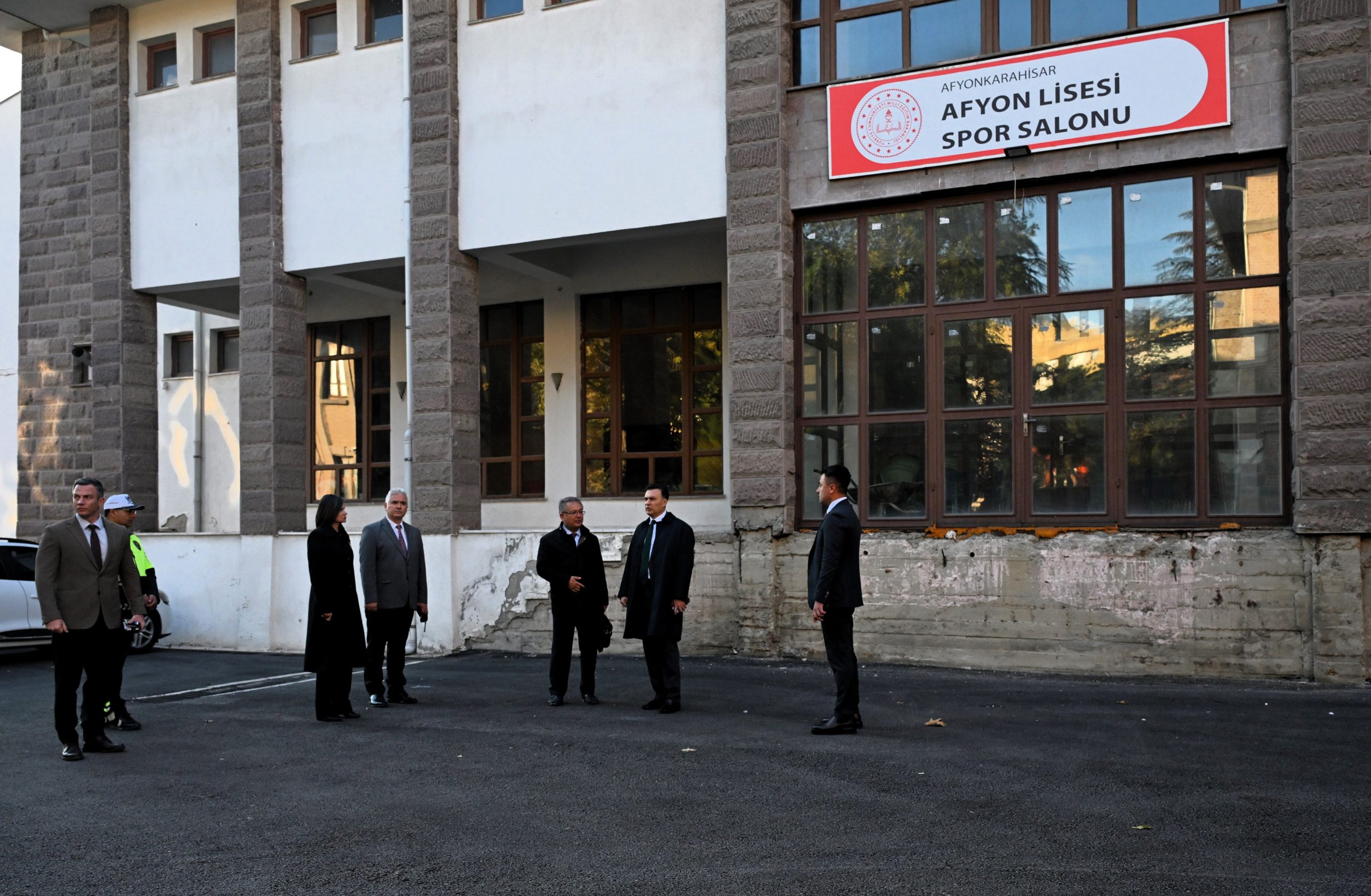 Emniyet Müdürü Demirtola’dan Afyon Lisesi’ne ziyaret 2 Emniyet Müdürü Demirtola’dan Afyon Lisesi’ne ziyaret