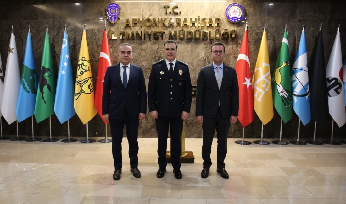 Afyonkarahisar İl Emniyet Müdürü Gökhan Demirtola, Cumhuriyet Başsavcısı Mehmet Patlak,