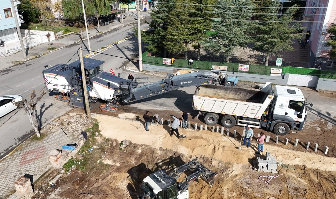 Bolvadin Belediyesi, ilçemizin ihtiyaç duyulan noktalarında yol yapım ve yenileme