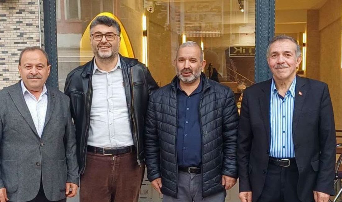 AK Parti Afyonkarahisar İl Yönetim Kurulu üyeleri, İl Başkanı Dr.