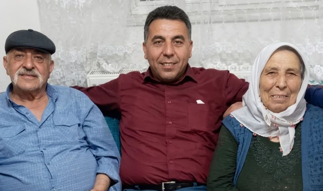 Afyonkarahisar’ın Pazarağaç Belediye Başkanı Şevki Kara’nın annesi Kamile Kara hayatını