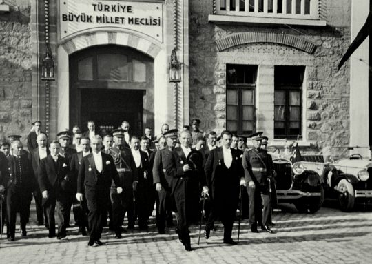 Bazı tarihler vardır, takvim yapraklarında kalmaz. Bir milletin kaderini değiştirir,