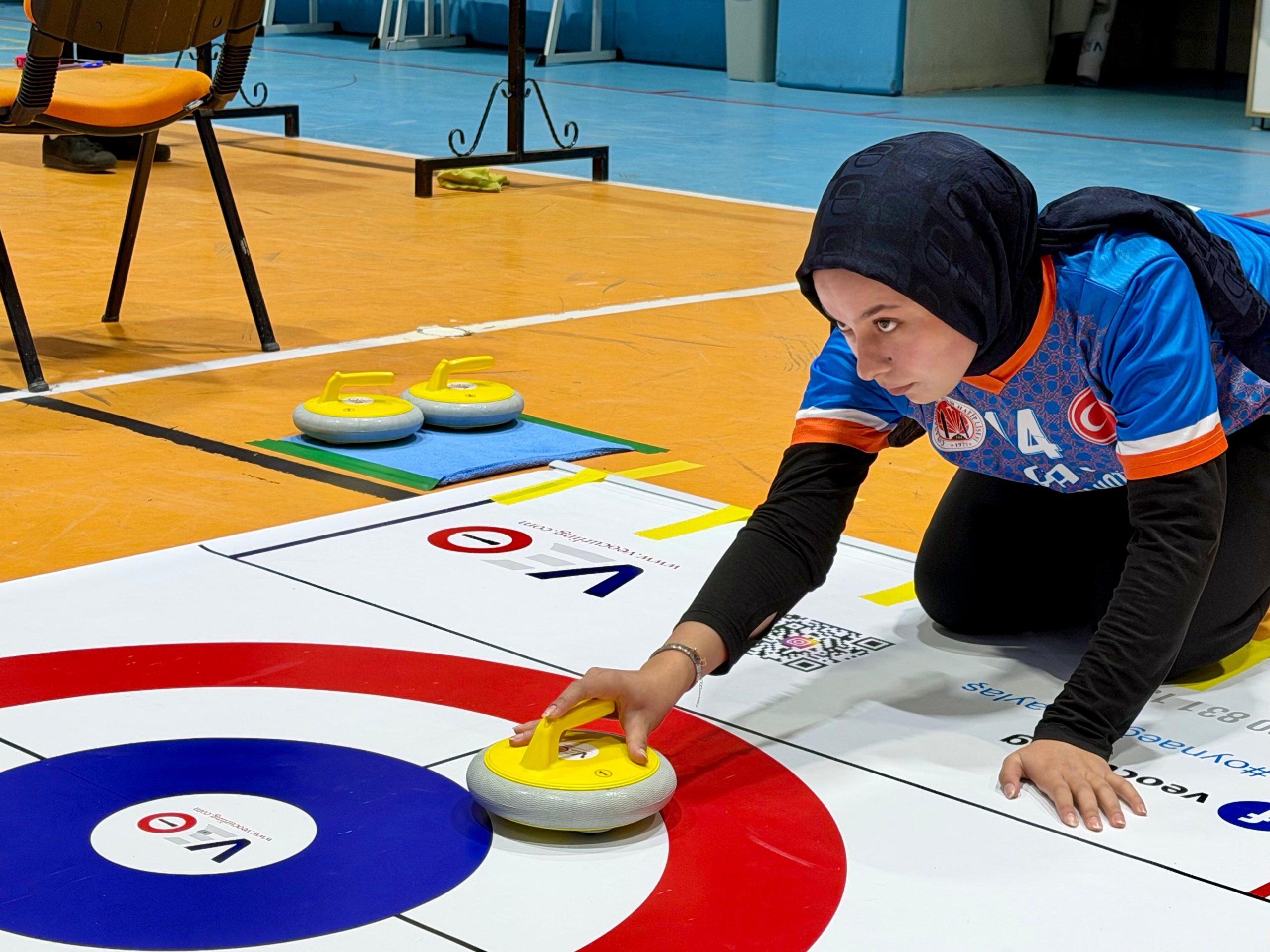 Floor Curling müsabakalarında şampiyonlar belli oldu 2 Floor Curling müsabakalarında şampiyonlar belli oldu
