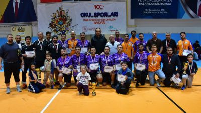 Afyonkarahisar’da düzenlenen 4. Kamu Spor Oyunları Futsal Müsabakaları sona erdi.