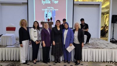 Gül Anneler Derneği tarafından eğitime destek amacıyla düzenlenen “Bir Form