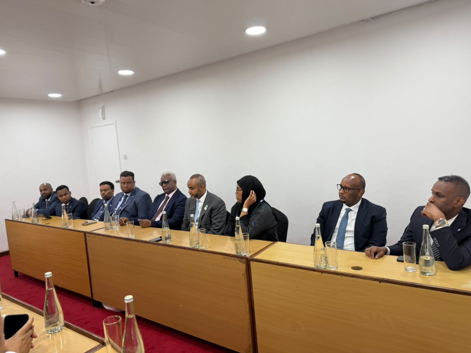 Ali Özkaya Tanzanya’da Somali heyetiyle bir araya geldi 2 Ali Özkaya Tanzanya’da Somali heyetiyle bir araya geldi