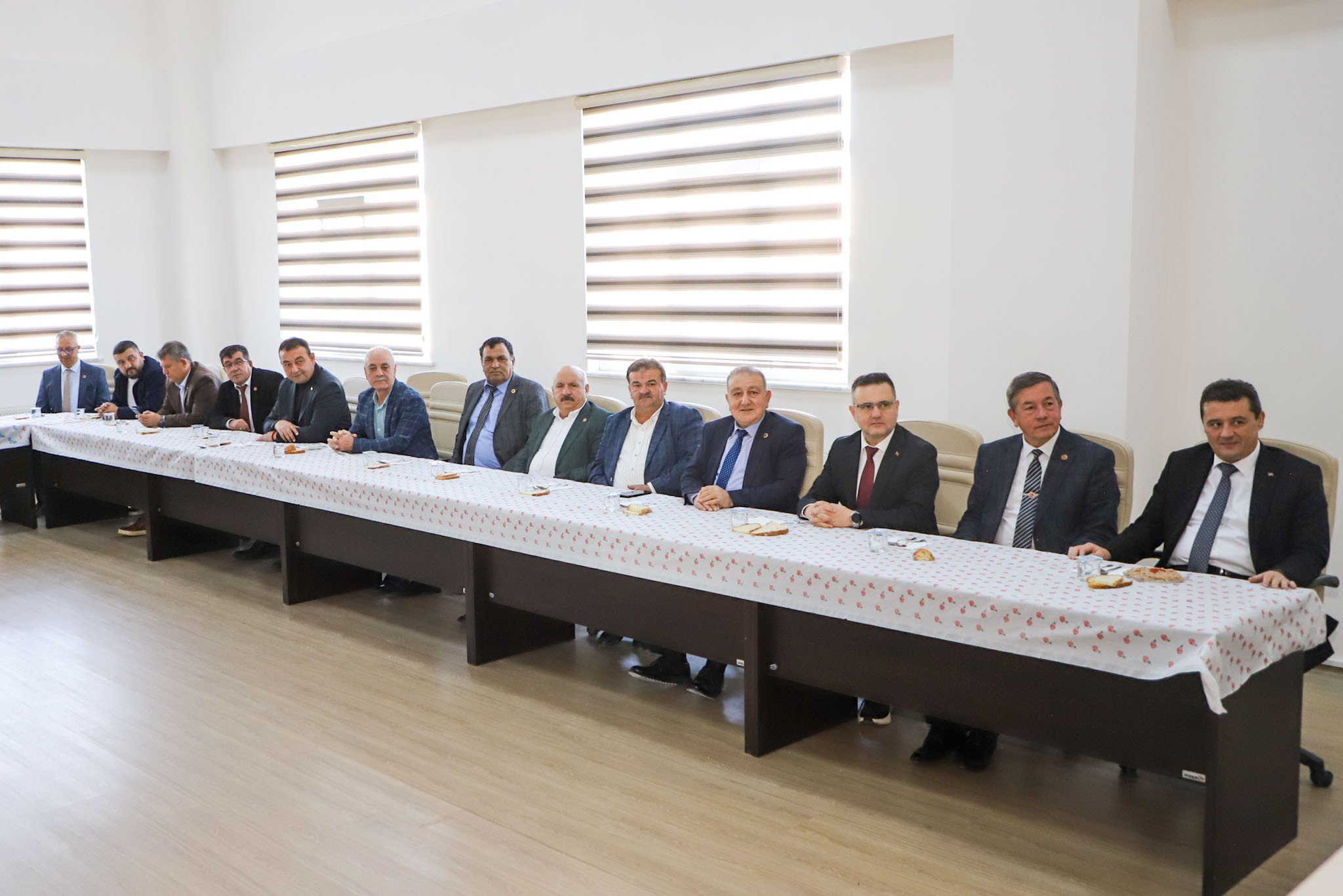AK Parti’de İl Genel Meclisi grup toplantısı gerçekleştirildi