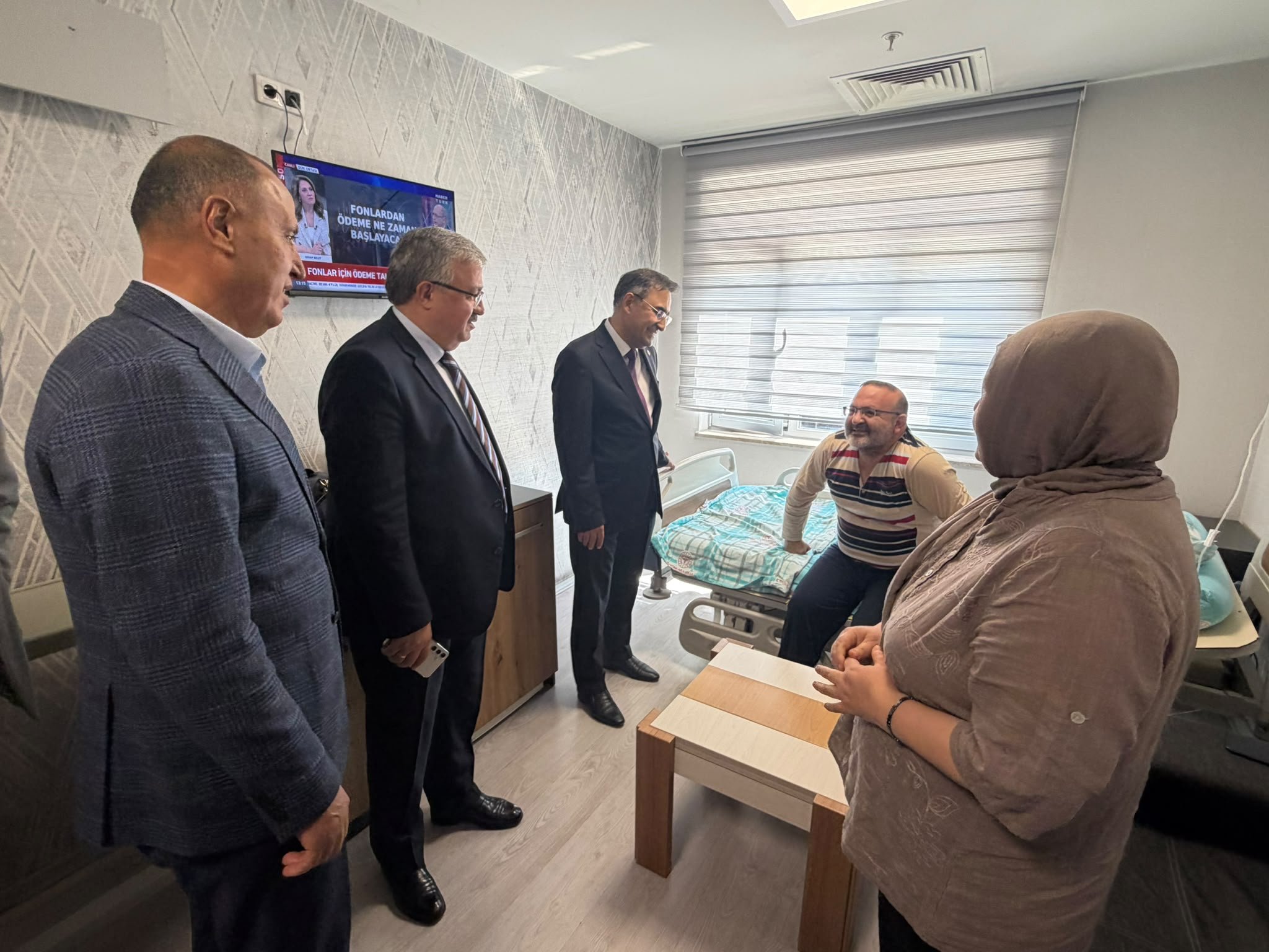 Hasan Arslan ve İbrahim Yurdunuseven’den geçmiş olsun ziyareti 1 Hasan Arslan ve İbrahim Yurdunuseven’den geçmiş olsun ziyareti