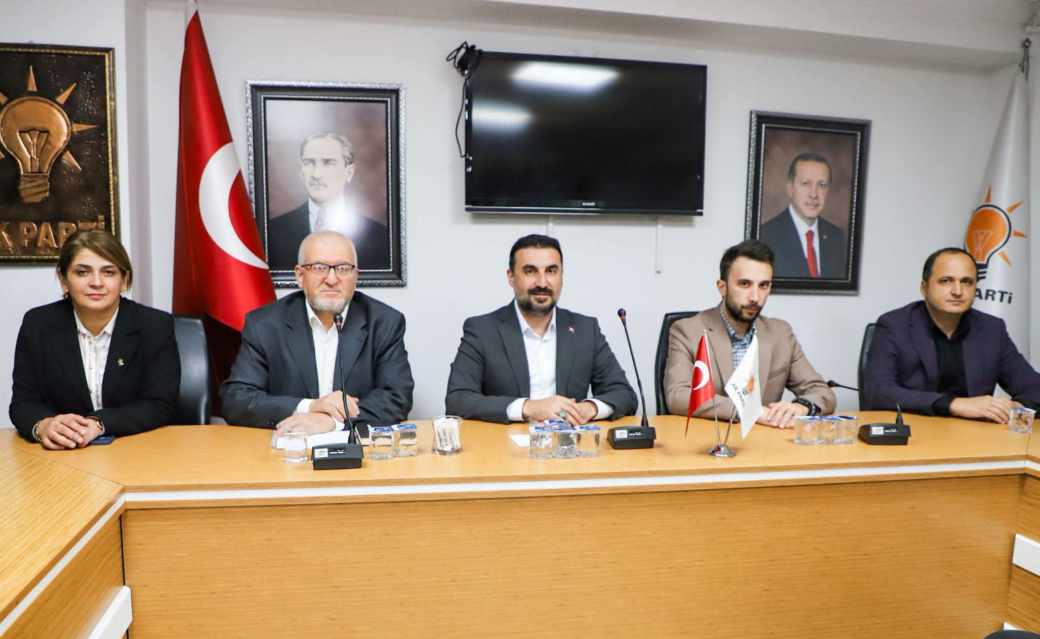 Özgür Kavak başkanlığında teşkilatta yeni haftanın yol haritası belirlendi 1 Özgür Kavak başkanlığında teşkilatta yeni haftanın yol haritası belirlendi