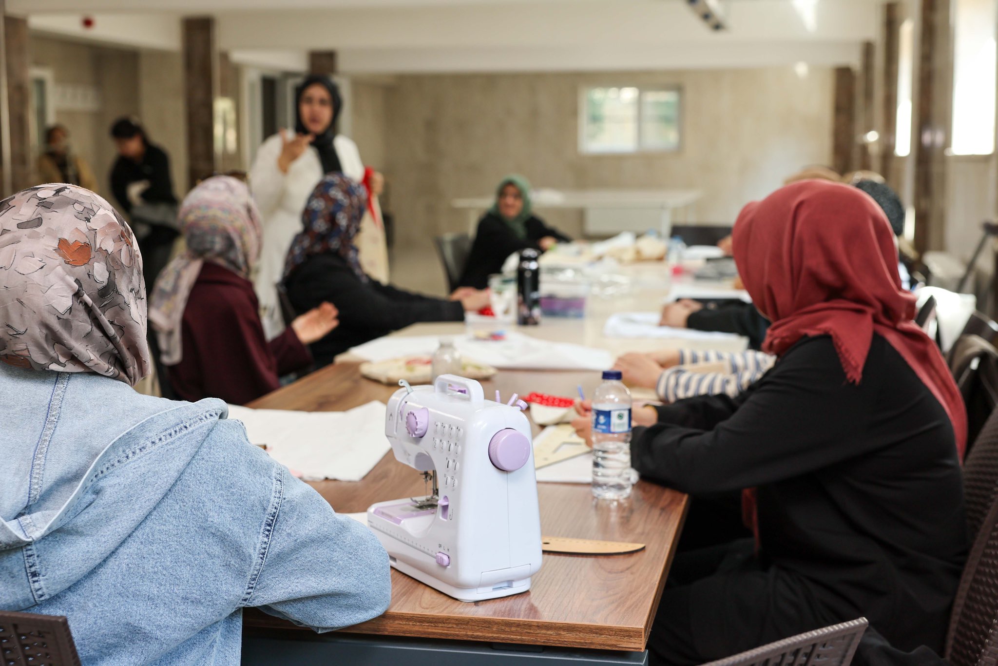 Afyonkarahisar’da kadınların üretimine destek: Kurslar başladı 2 Afyonkarahisar’da kadınların üretimine destek: Kurslar başladı
