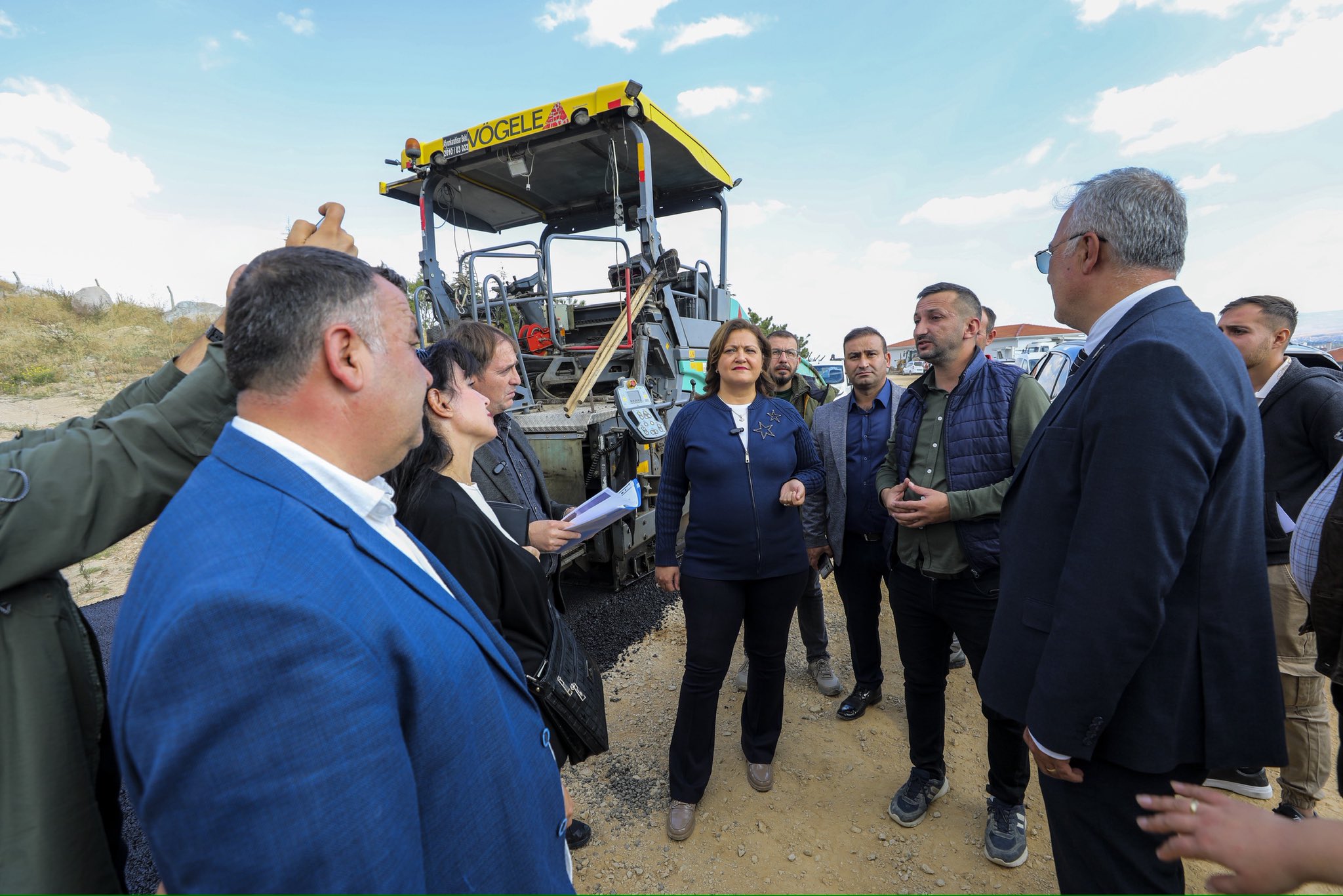 Afyonkarahisar Belediye Başkanı Burcu Köksal, Kanlıca Mahallesi Gökçe TOKİ’de devam