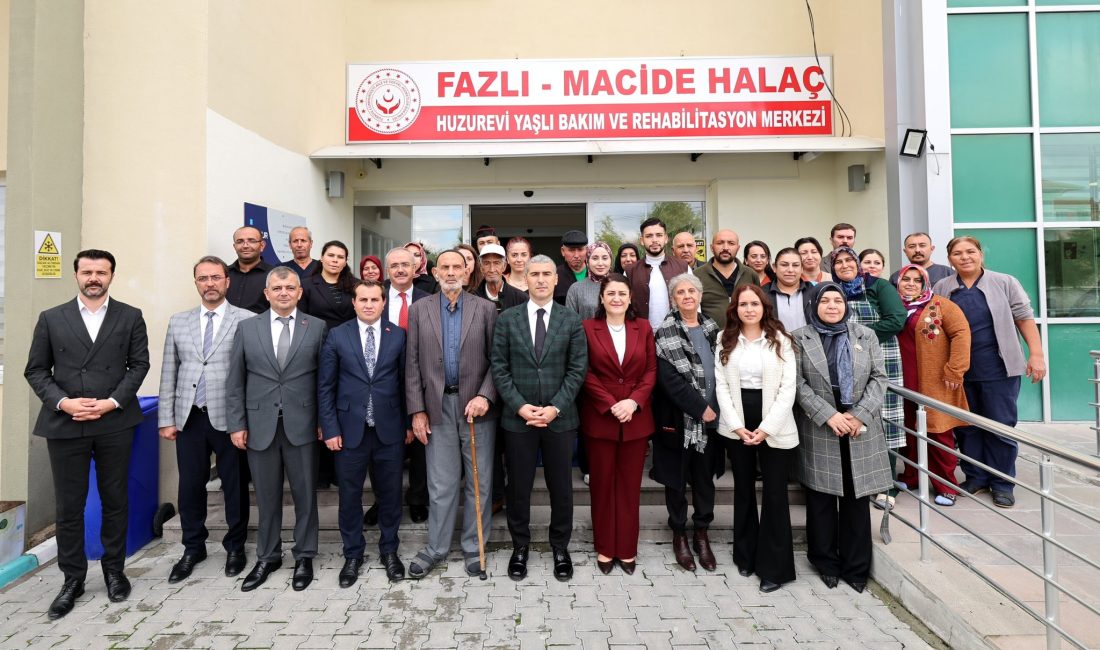 Vali Dr. Naci Aktaş ve eşi Nagihan Aktaş Hanımefendi, 1