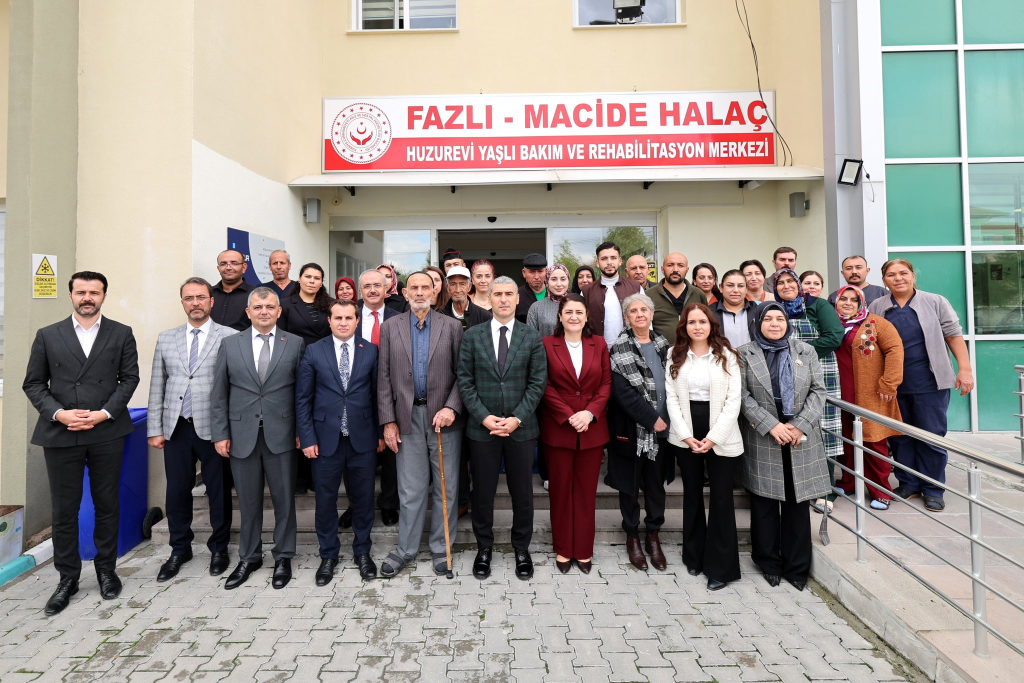 Vali Dr. Naci Aktaş ve eşi Nagihan Aktaş Hanımefendi, 1