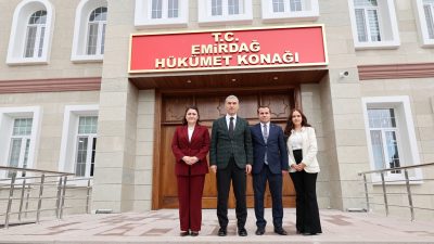 Vali Dr. Naci Aktaş, kısa süre önce yeni binasında hizmet
