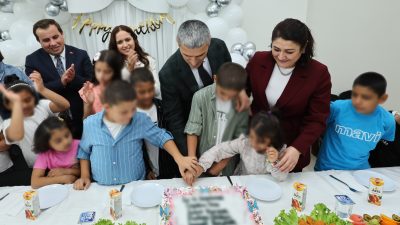 Vali Dr. Naci Aktaş ve eşi Nagihan Aktaş Hanımefendi, Emirdağ