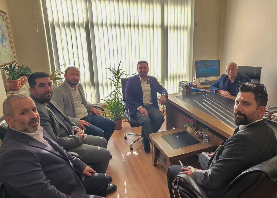 AK Parti Afyonkarahisar İl Başkanı Dr. Özgür Kavak, İl Yönetim
