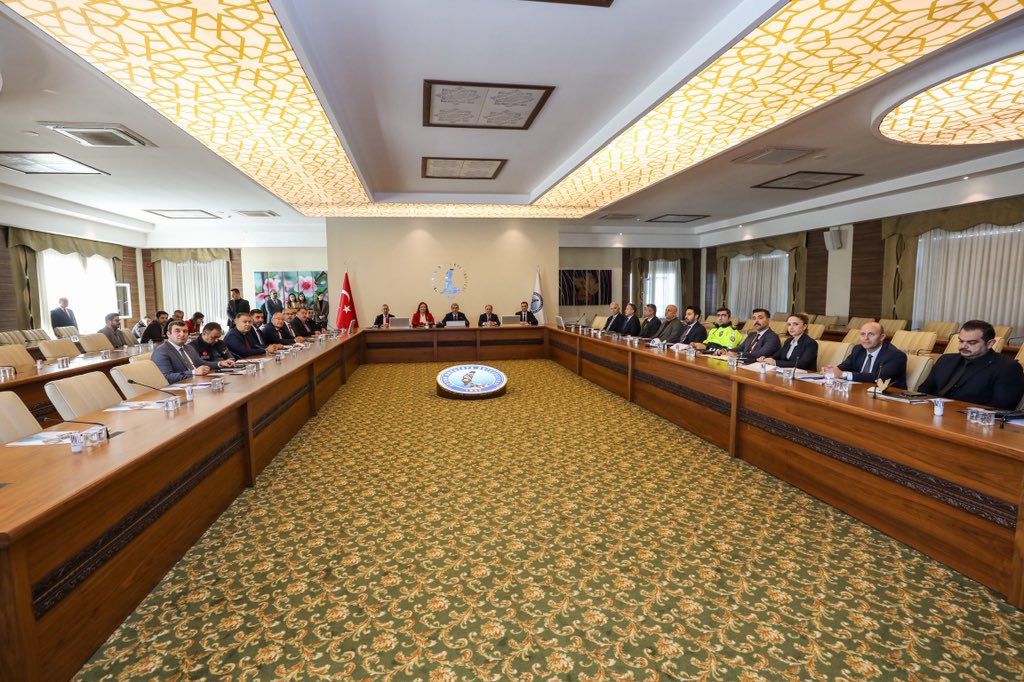 Afyon Kocatepe Üniversitesi’nde güvenlik toplantısı düzenlendi 1 Afyon Kocatepe Üniversitesi’nde güvenlik toplantısı düzenlendi