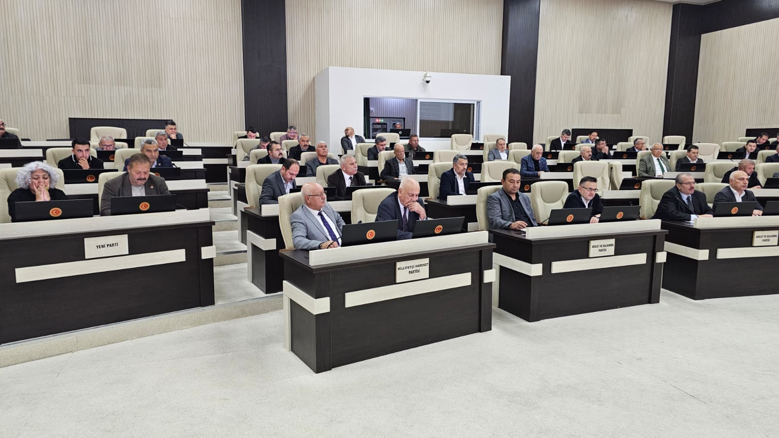 İGM olağanüstü toplandı 4 İGM olağanüstü toplandı