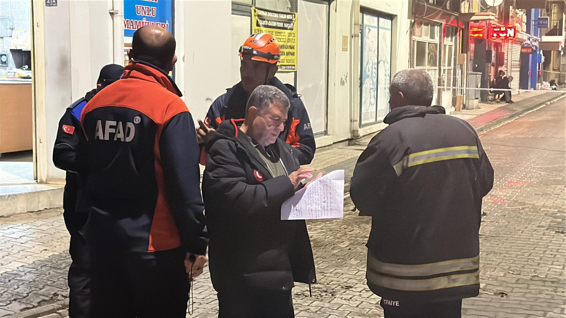 Afyonkarahisar’da apartman tedbir amaçlı tahliye edildi