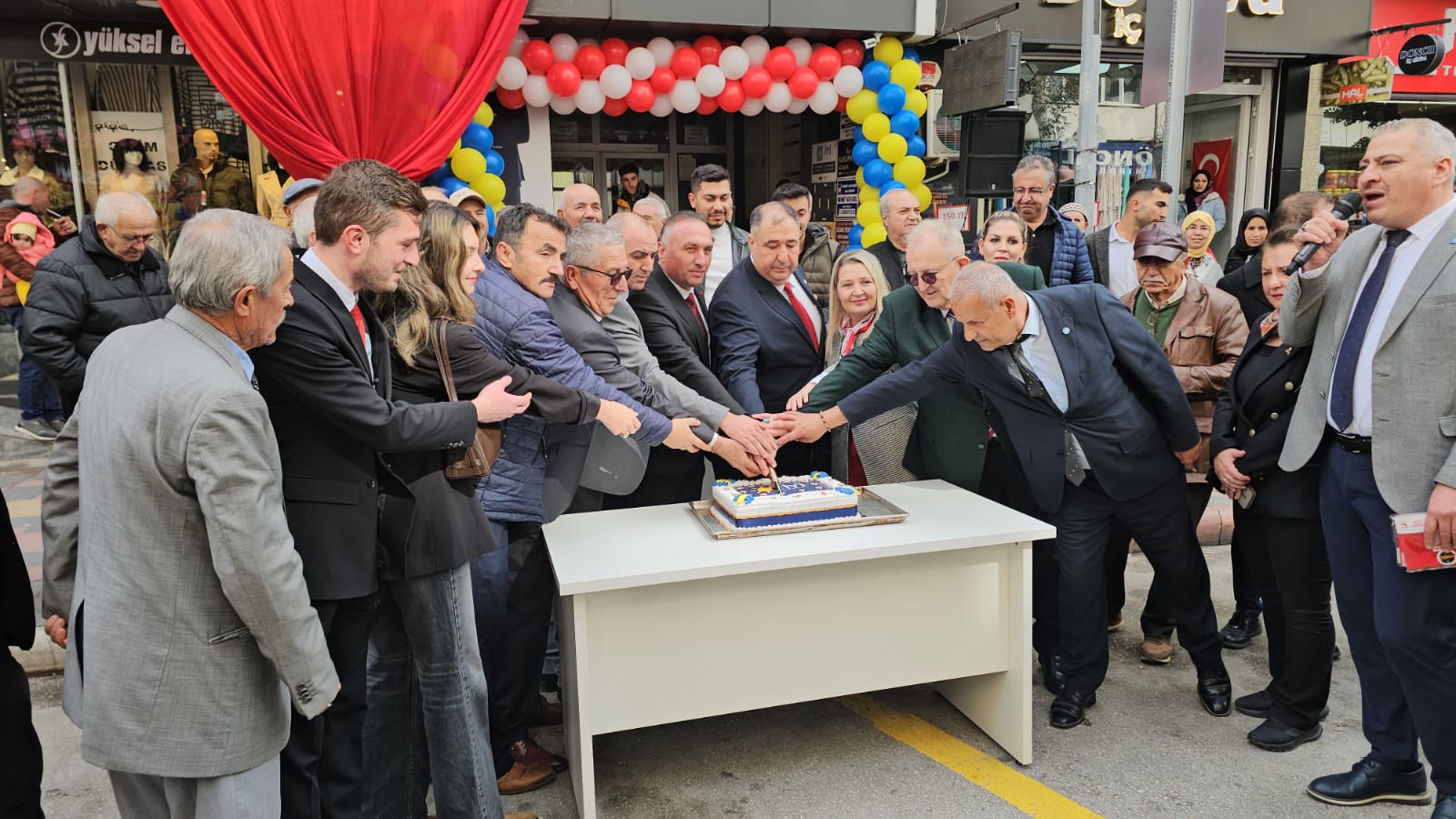 İYİ Parti’den Afyonkarahisar’da çifte kutlama