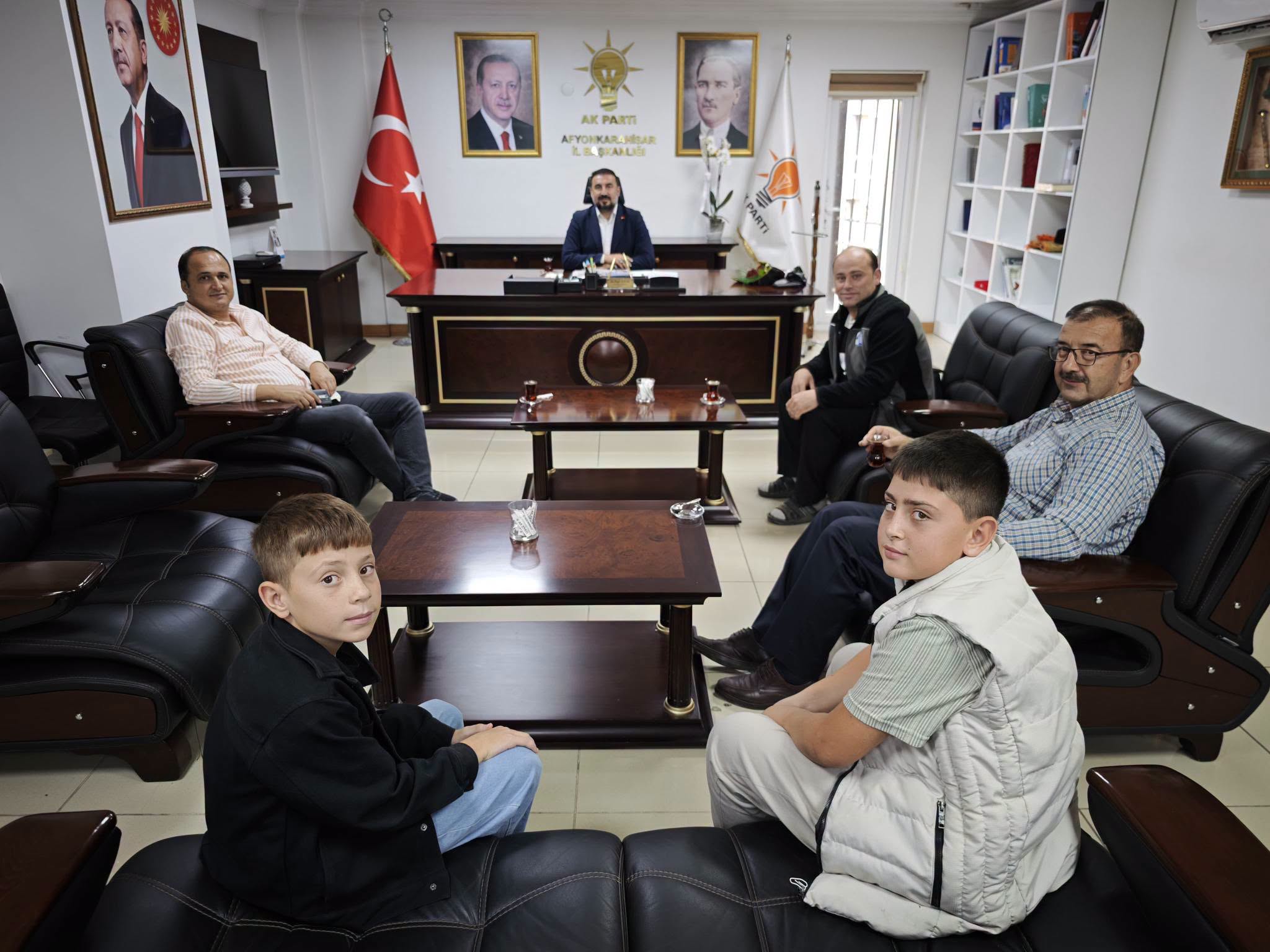 İl Başkanı Özgür Kavak’a ziyaretler sürüyor 2 İl Başkanı Özgür Kavak’a ziyaretler sürüyor