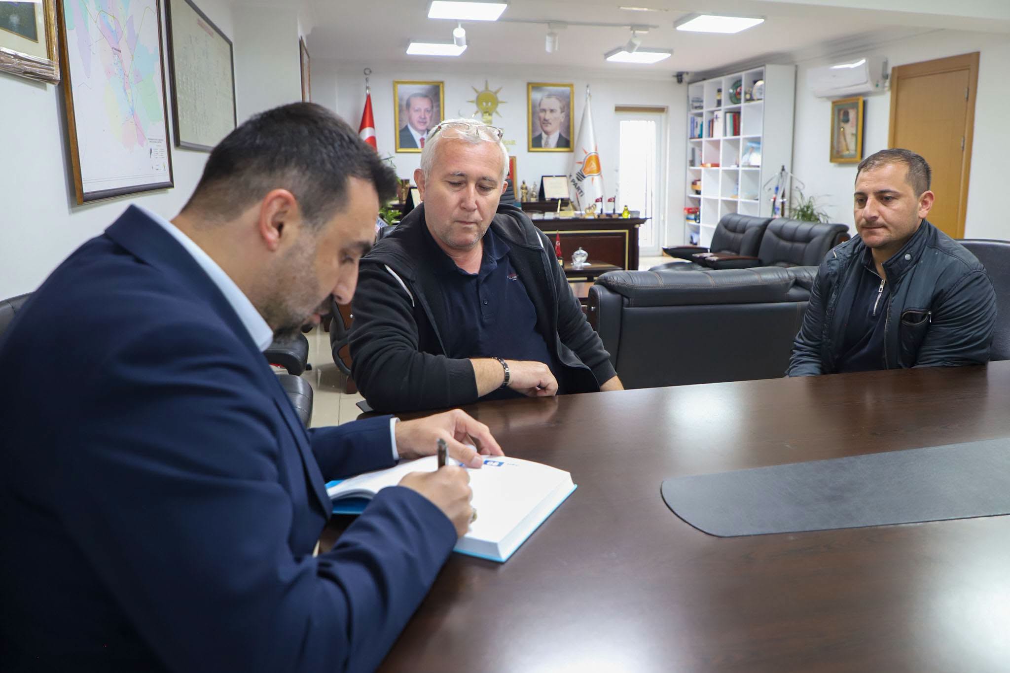 İl Başkanlığında sıcak buluşma: Gündem Afyonkarahisar 4 İl Başkanlığında sıcak buluşma: Gündem Afyonkarahisar
