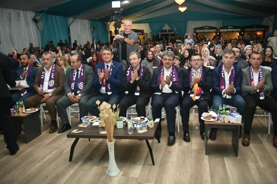 İstanbul’da yaşayan Afyonkarahisarlılar, Pendik Belediyesi tarafından bu yıl ikincisi düzenlenen
