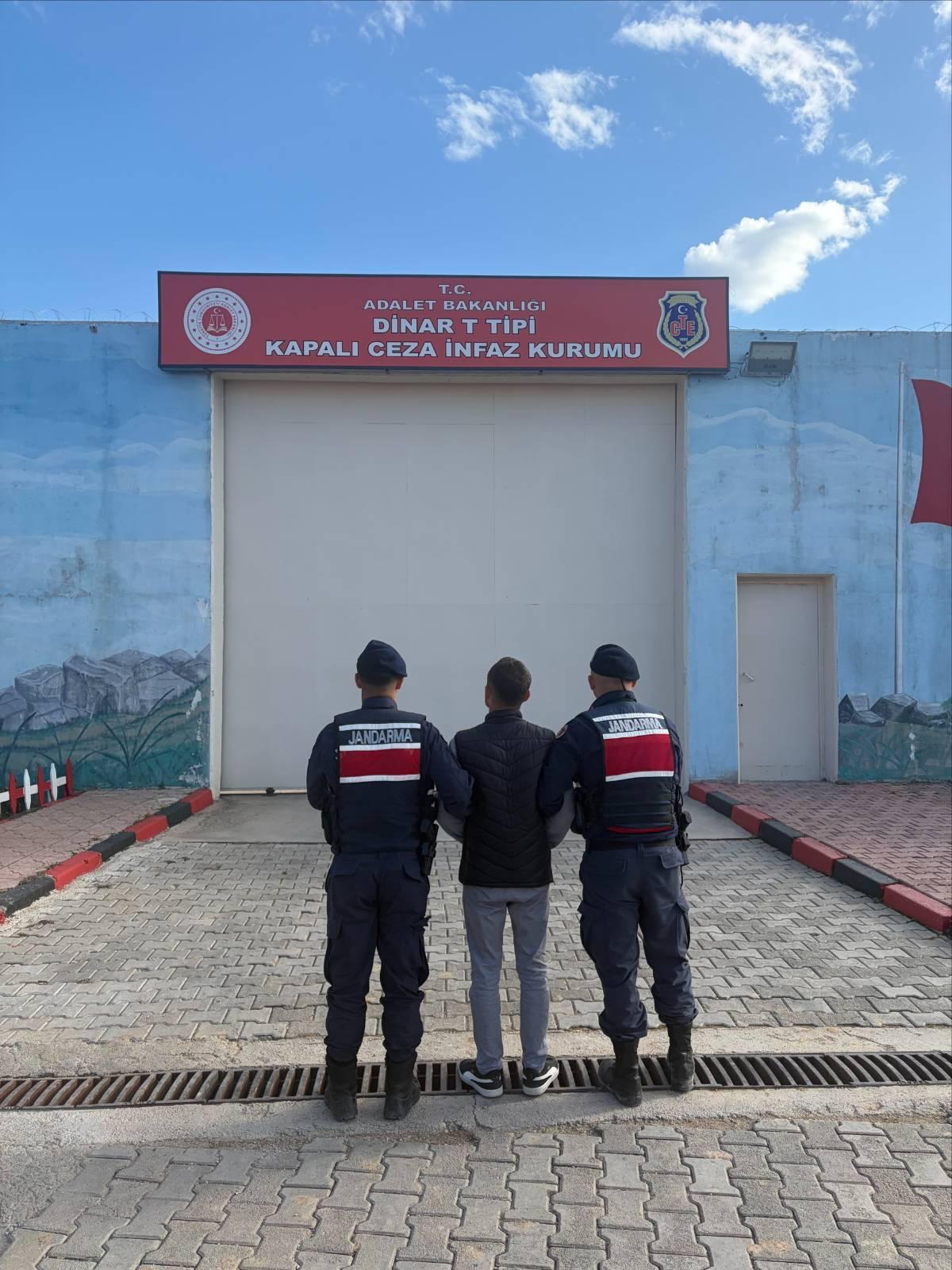 Jandarmadan bir haftada 22 tutuklama 3 Jandarmadan bir haftada 22 tutuklama