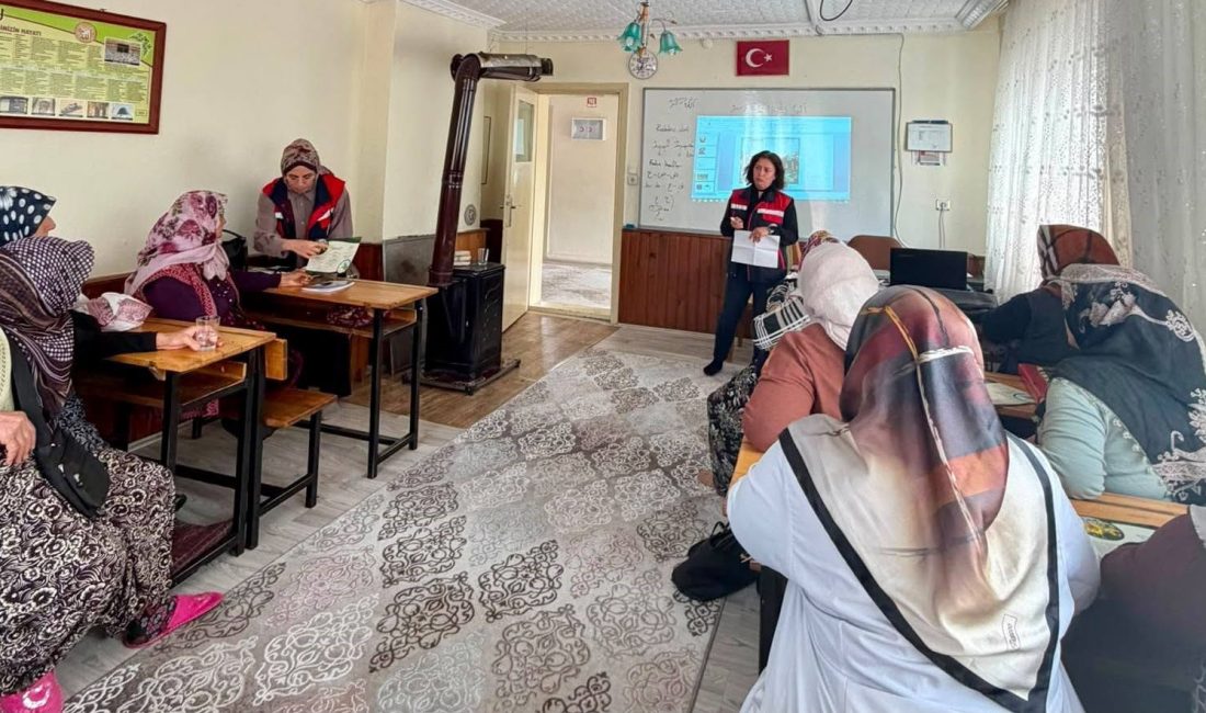 Afyonkarahisar’ın Bolvadin ilçesinde kadın çiftçilere yönelik tarımsal eğitim ve bilgilendirme