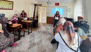 Afyonkarahisar’ın Bolvadin ilçesinde kadın çiftçilere yönelik tarımsal eğitim ve bilgilendirme