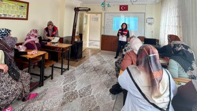 Afyonkarahisar’ın Bolvadin ilçesinde kadın çiftçilere yönelik tarımsal eğitim ve bilgilendirme