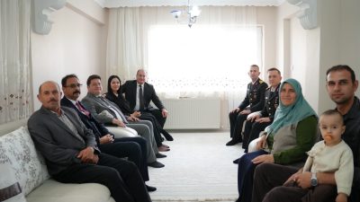 Bolvadin Kaymakamı Ali Arıkan, Belediye Başkanı Derviş Aynacı, Belediye Başkan