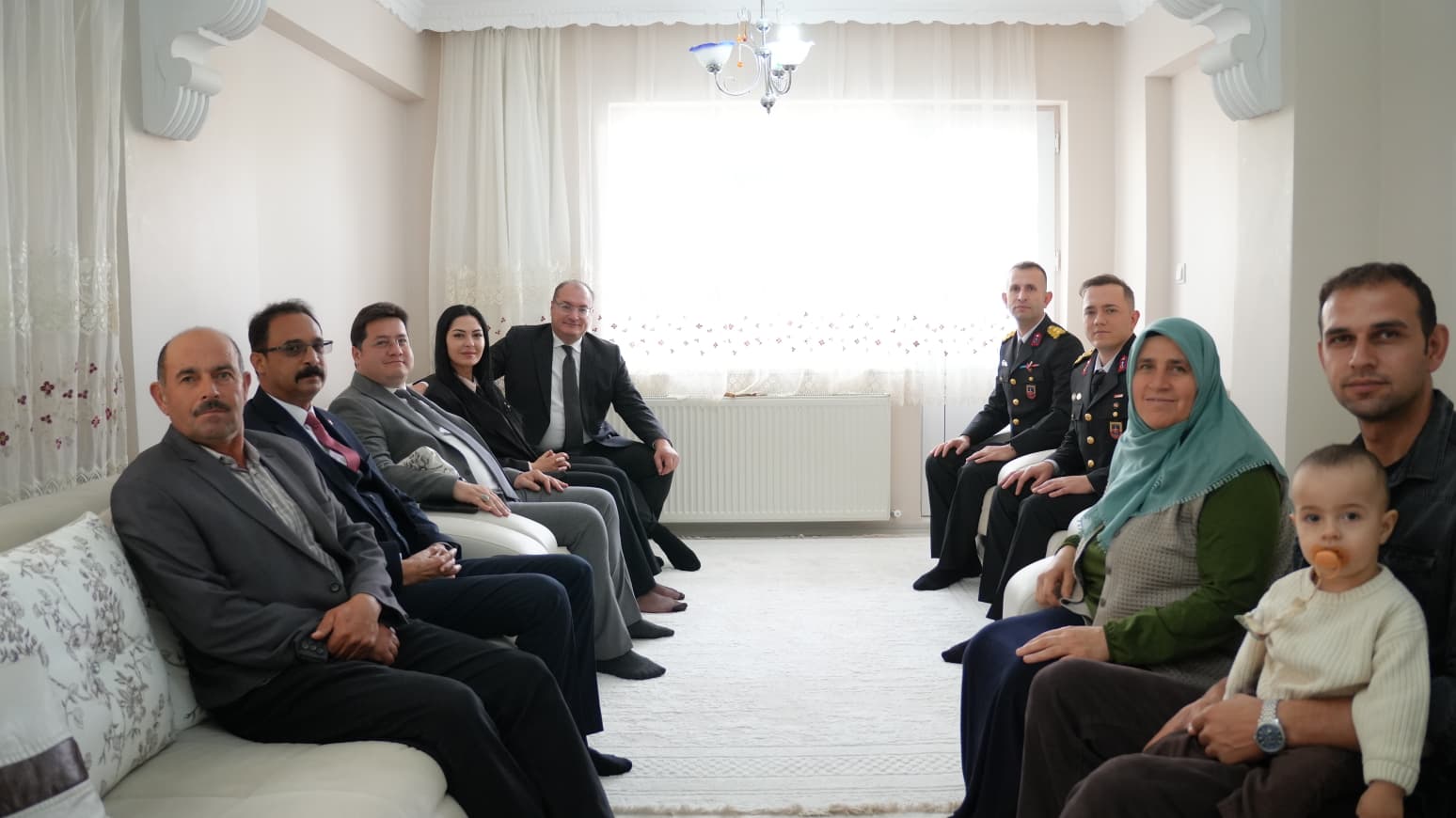 Bolvadin Kaymakamı Ali Arıkan, Belediye Başkanı Derviş Aynacı, Belediye Başkan