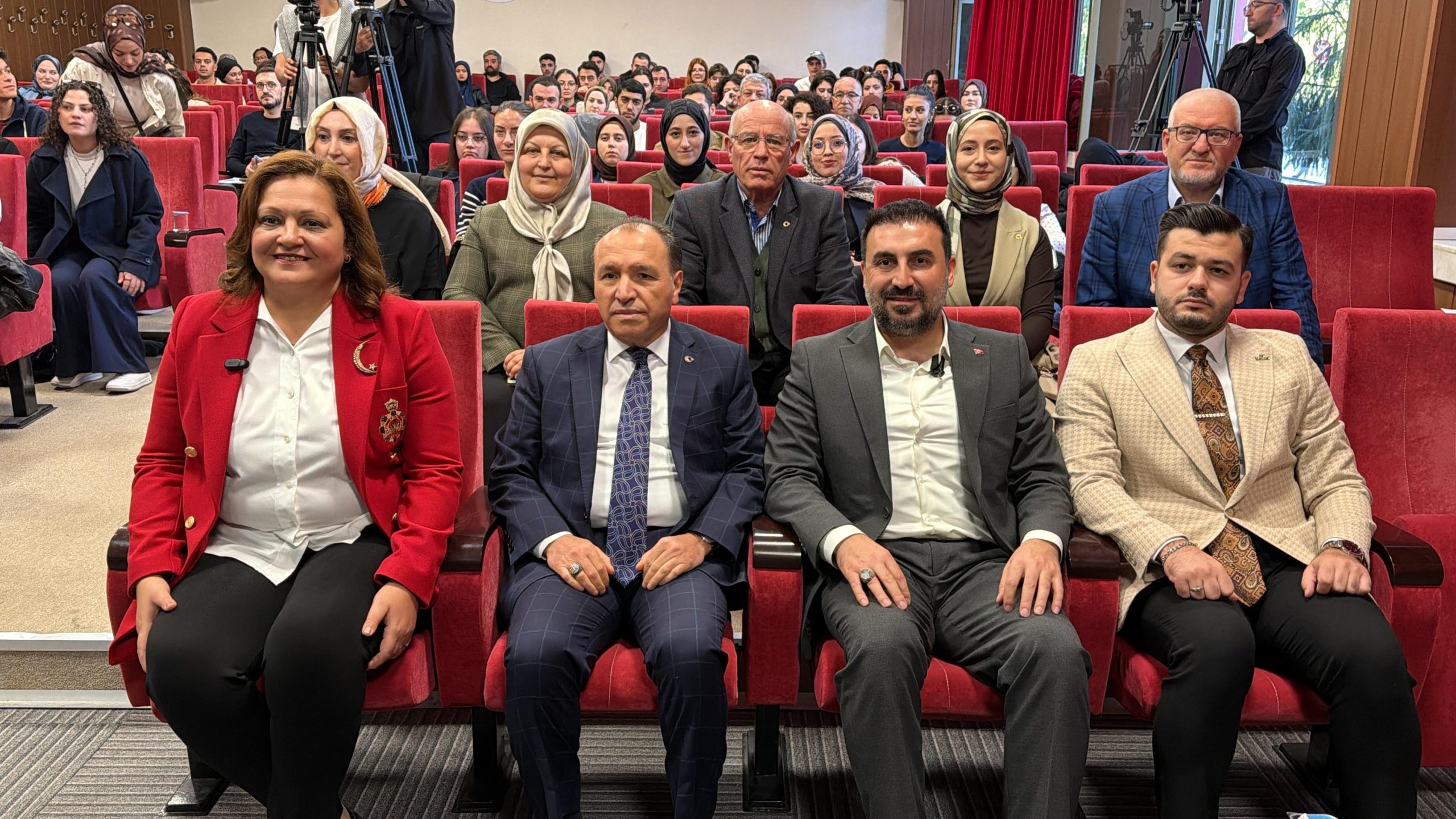 Kampüs Hattı’nda Erdoğan yanıtı alkış aldı 3 Kampüs Hattı’nda Erdoğan yanıtı alkış aldı