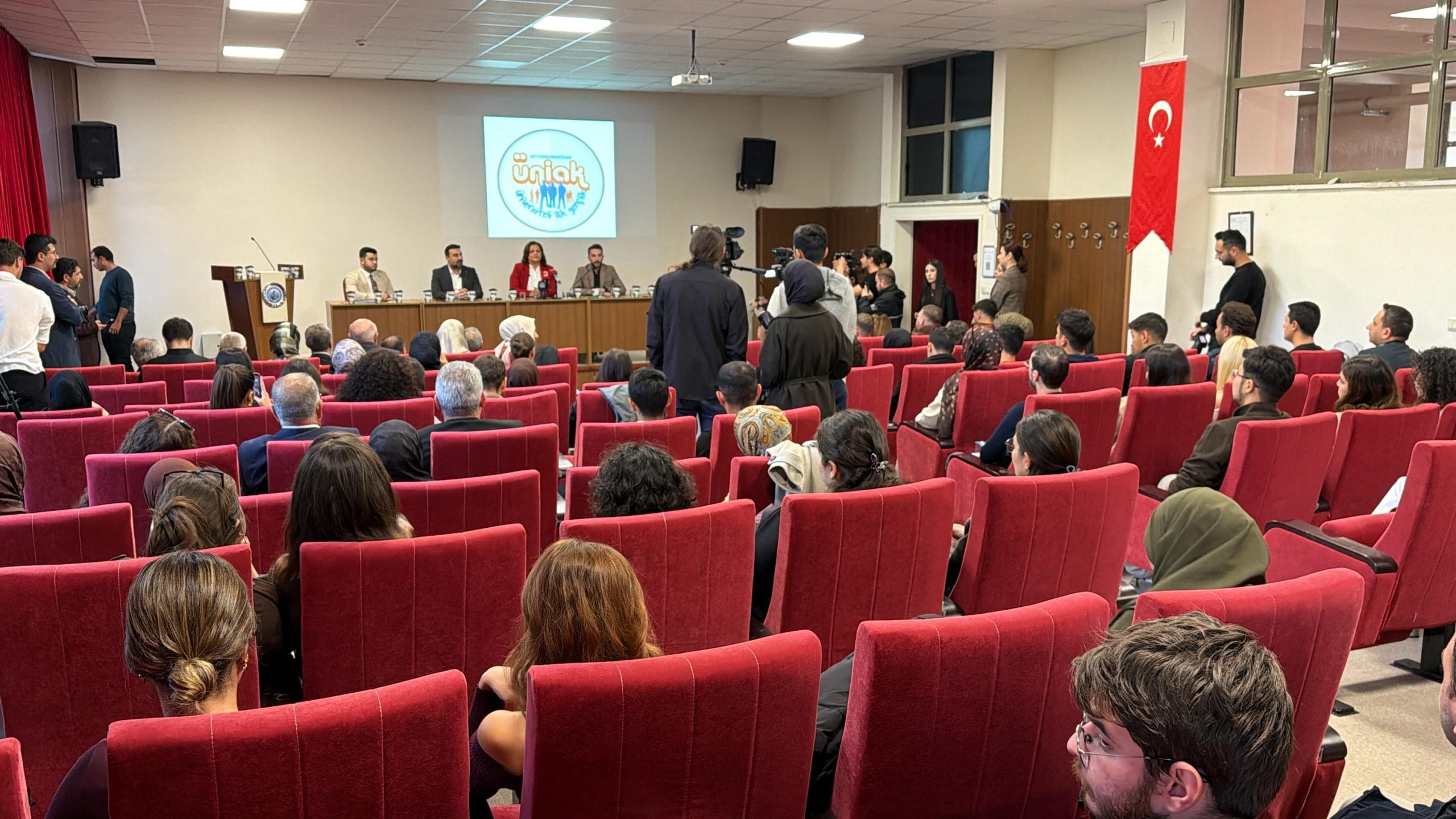 Kampüs Hattı’nda Erdoğan yanıtı alkış aldı