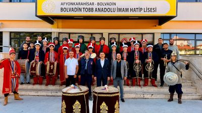 Afyonkarahisar’ın Bolvadin ilçesinde, milli ve manevi değerleri yaşatmaya yönelik örnek
