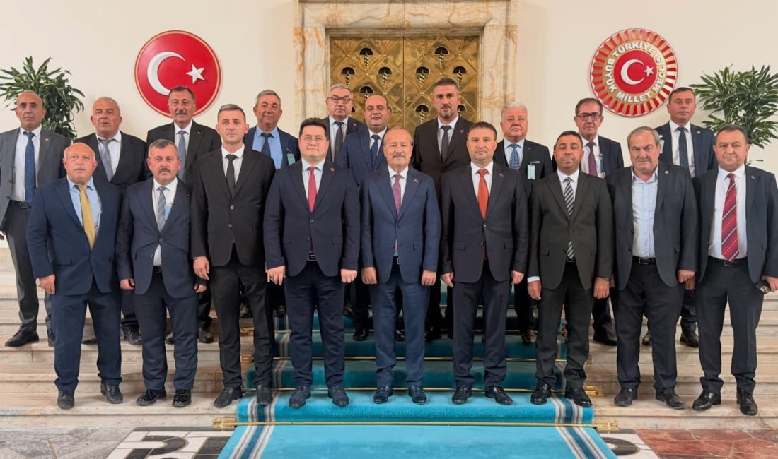 TBMM İdare Amirliği görevine seçilen MHP Afyonkarahisar Milletvekili Mehmet Taytak’a,