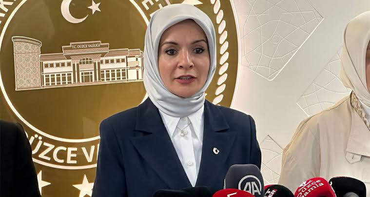 Aile ve Sosyal Hizmetler Bakanı Mahinur Özdemir Göktaş, fon meselesine