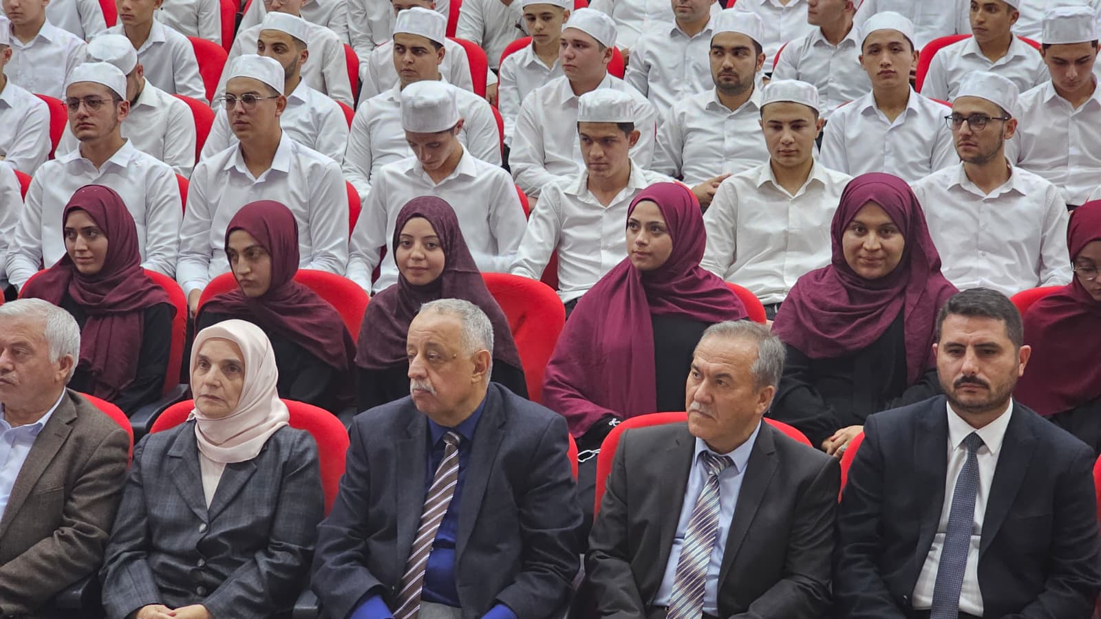 Miftah ve Altınoluk Kur’an kurslarında mezuniyet heyecanı 2 Miftah ve Altınoluk Kur’an kurslarında mezuniyet heyecanı