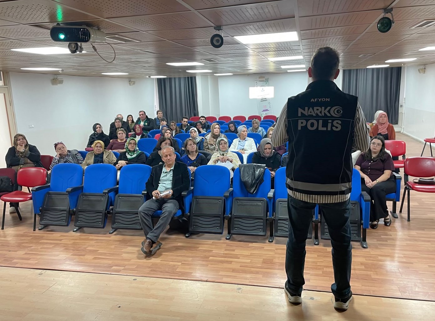 NarkoAnne’den 515 kişiye uyuşturucu bilgilendirmesi 3 NarkoAnne’den 515 kişiye uyuşturucu bilgilendirmesi