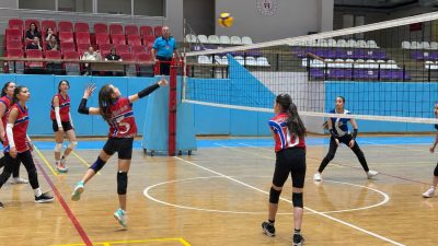 Afyonkarahisar’da Okul Sporları kapsamında düzenlenen hentbol, futsal, dart ve voleybol