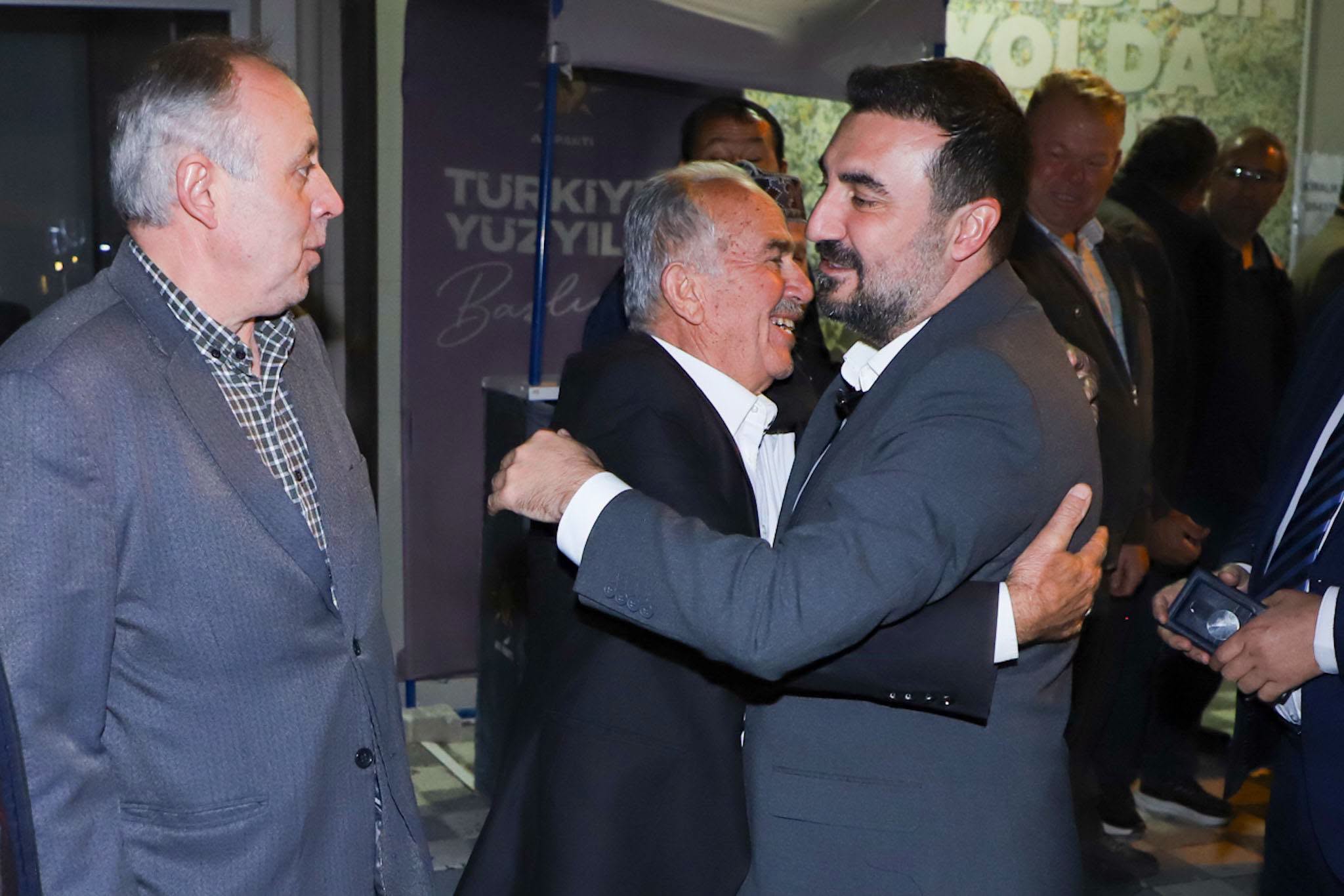 AK Parti Afyonkarahisar İl Başkanı Dr. Özgür Kavak, İhsaniye İlçe