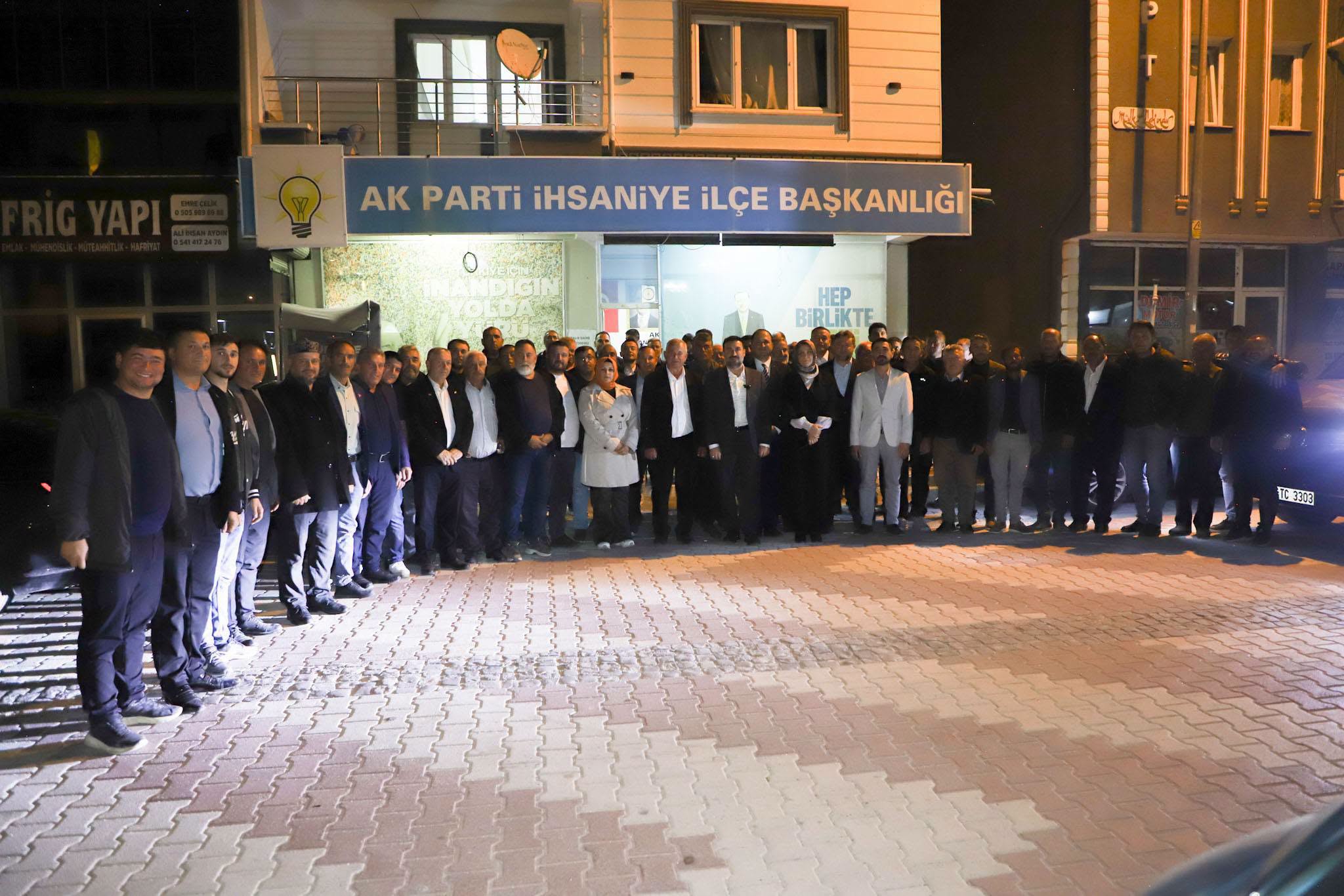 Özgür Kavak İhsaniye teşkilatıyla buluştu