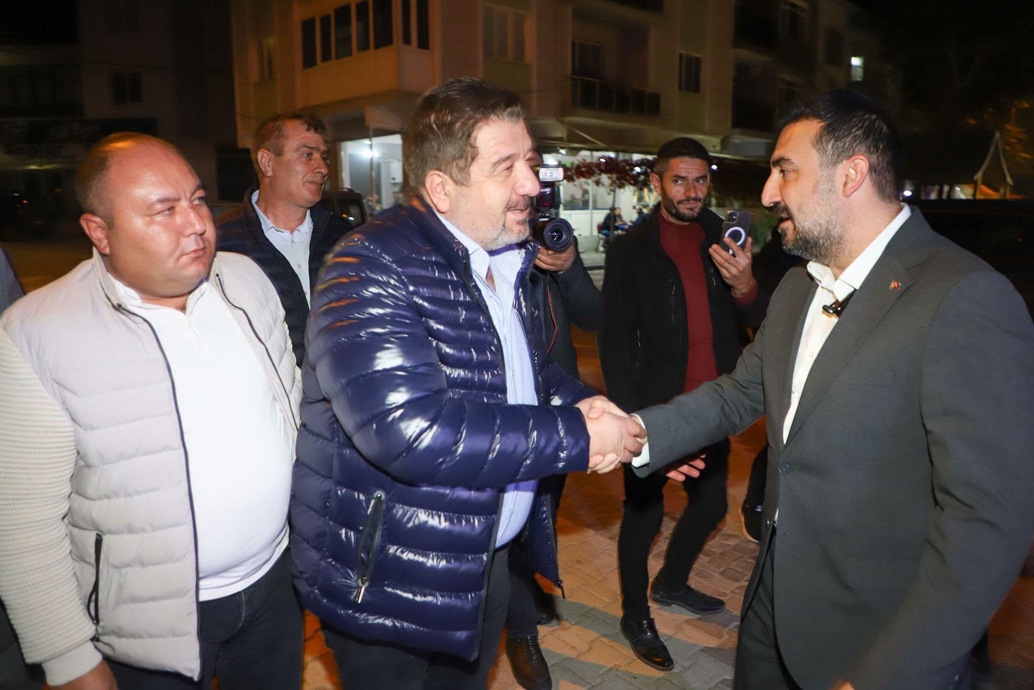 Özgür Kavak İhsaniye teşkilatıyla buluştu
