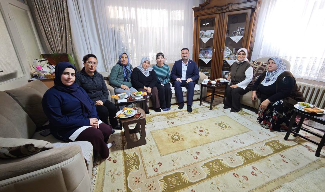AK Parti Afyonkarahisar İl Başkanı Dr. Özgür Kavak, İl Yönetim