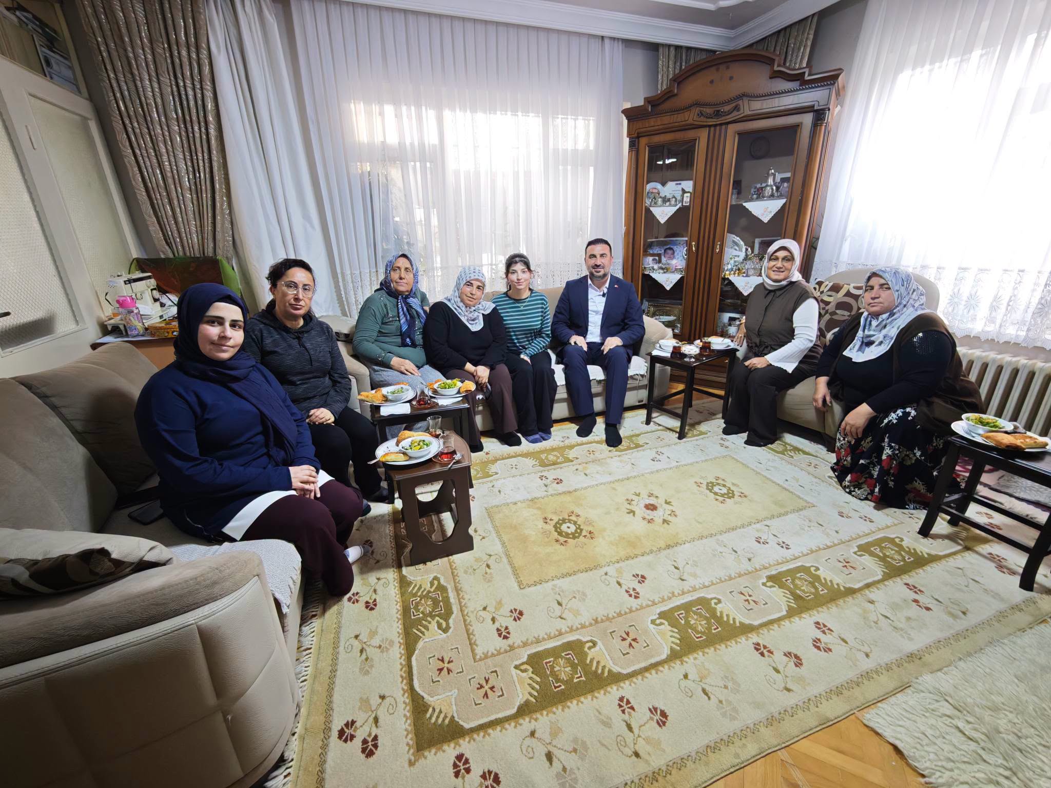 AK Parti Afyonkarahisar İl Başkanı Dr. Özgür Kavak, İl Yönetim