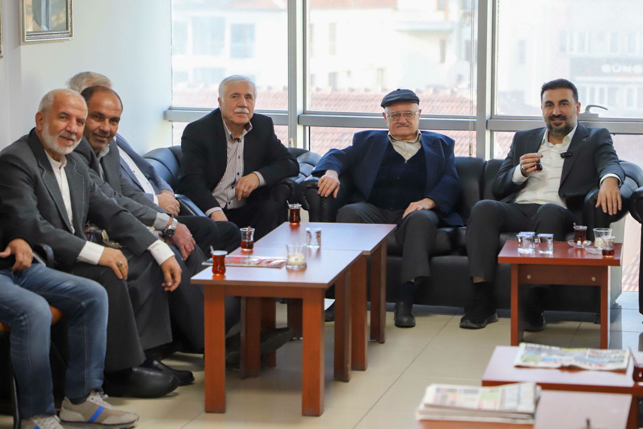 Özgür Kavak vatandaşların taleplerini dinledi
