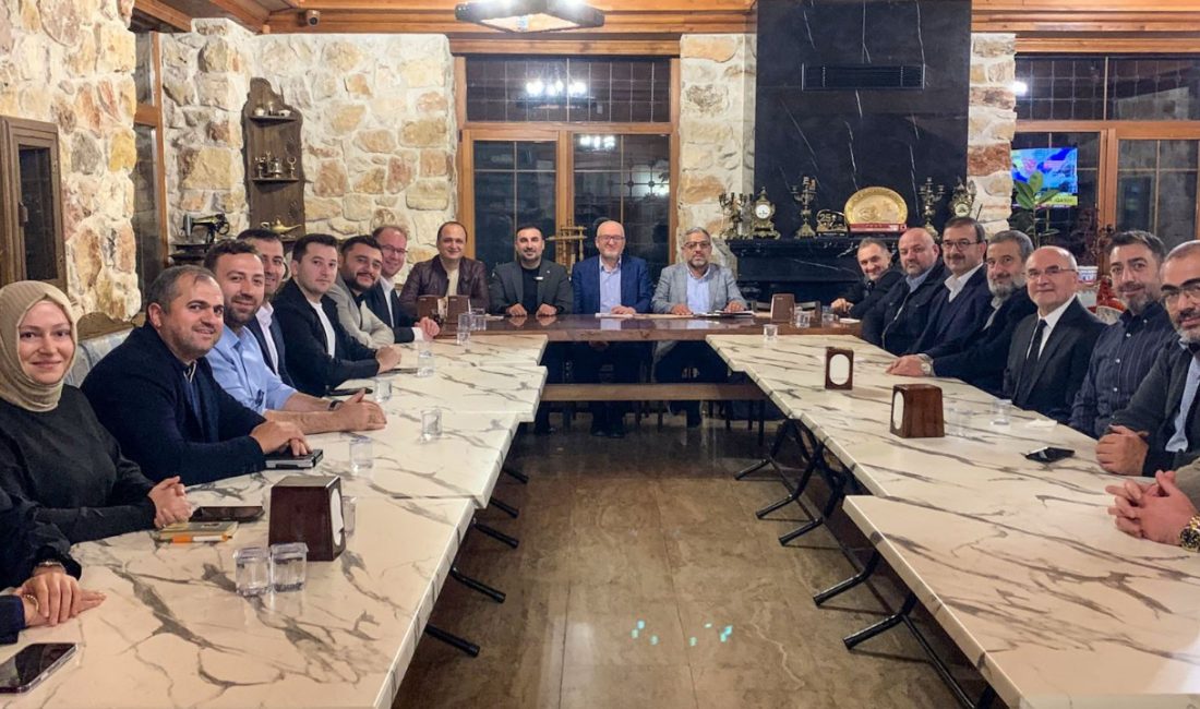 AK Parti Afyonkarahisar İl Başkanı Dr. Özgür Kavak başkanlığında haftalık